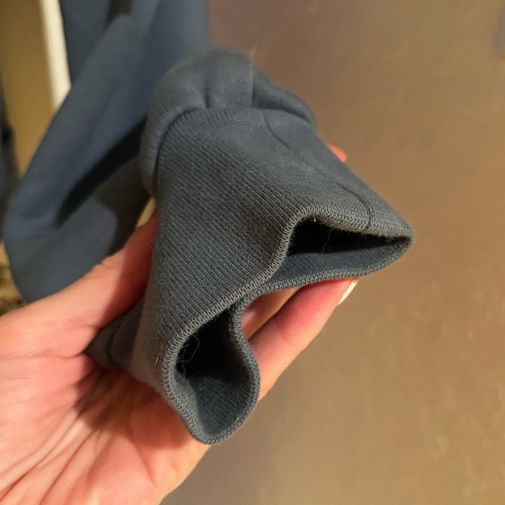 Reformation Jeans Rio Sweatshirt - Picture 4 of 6